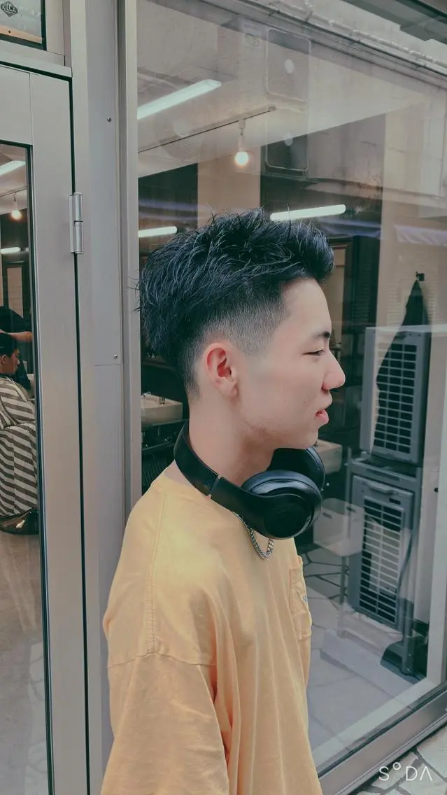 メンズ フェードカット スパイキーショート Back  bone barberのヘアスタイル