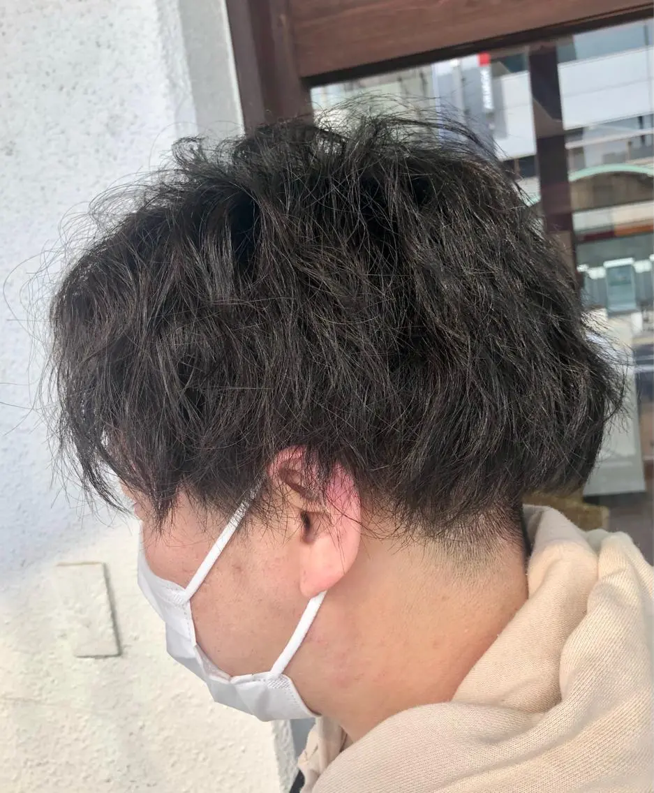パーマ メンズ 最高級エクステ /羽エクステ白石宇由のヘアスタイル