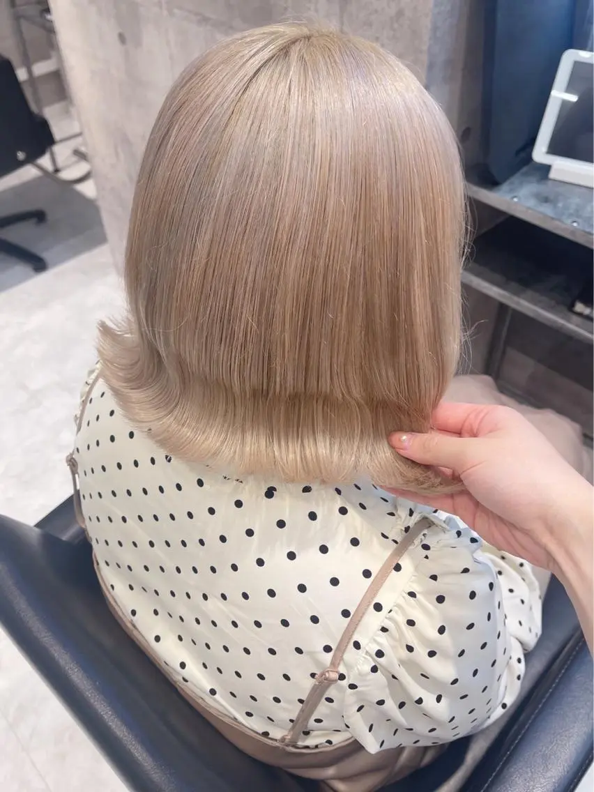 ミディアム カラー ヘアアレンジ ガーリーヘア 🎀 Rika 🫧のヘアスタイル