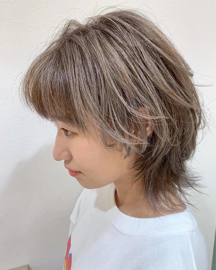 ミディアム カラー ブリーチ レイヤーカット ウルフカット ブリーチ/ハイトーン 天童市/SERINAのヘアスタイル