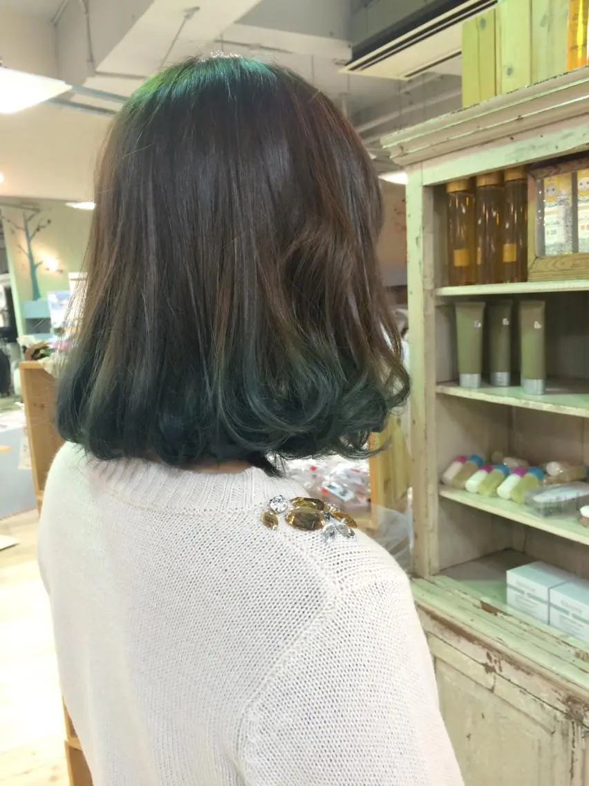 ショート カラー グラデーションカラー 平尾 拓也のヘアスタイル