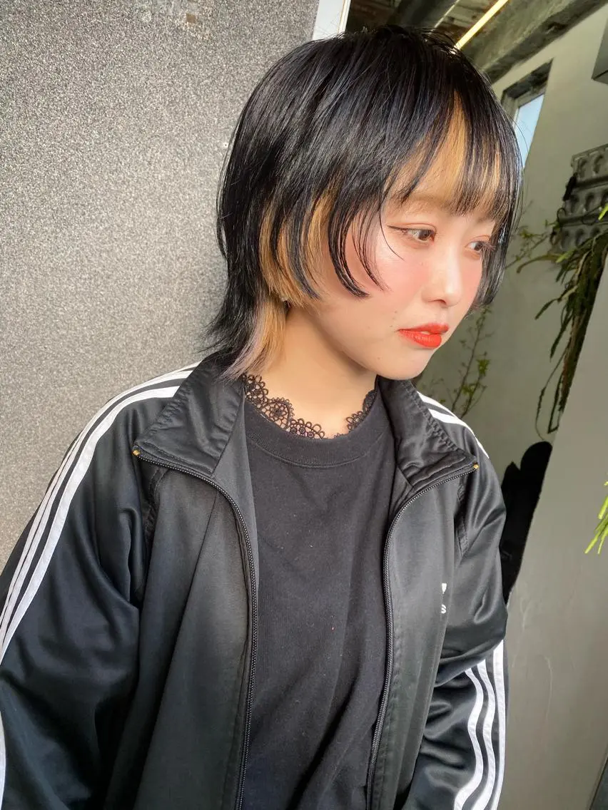 ショート カラー バレイヤージュ ブリーチ ケアブリーチ ダブルカラー グラデーションカラー qiie/ワンカラー インナーカラーのヘアスタイル