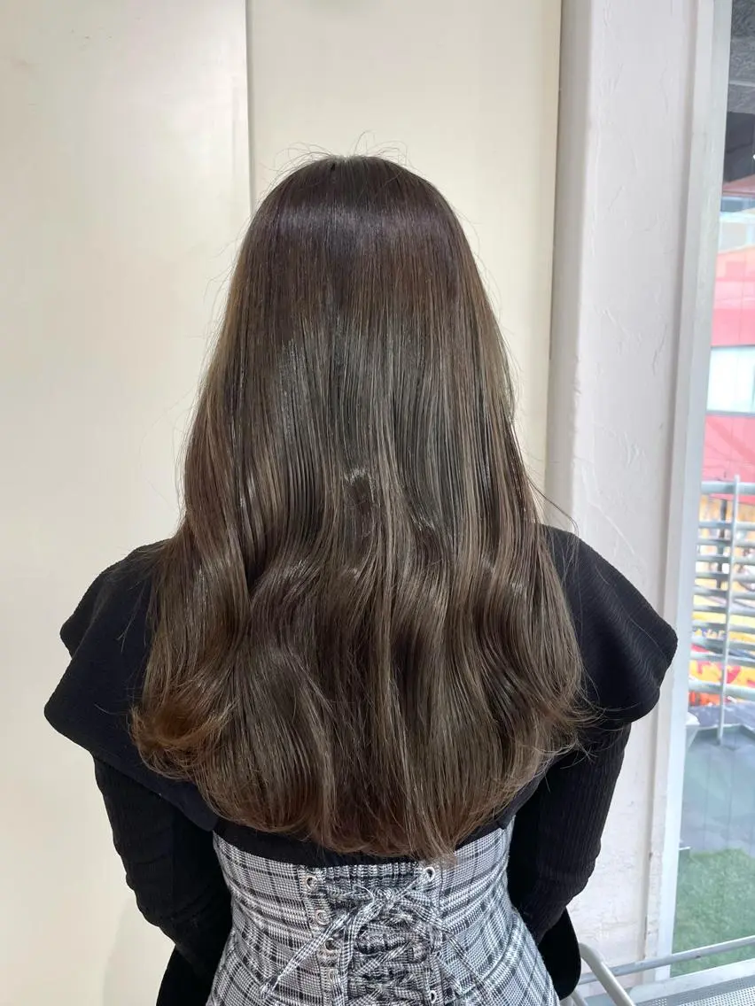 ロング カラー アッシュ オリーブアッシュ 🦋透明感 艶カラー Rie🦋のヘアスタイル