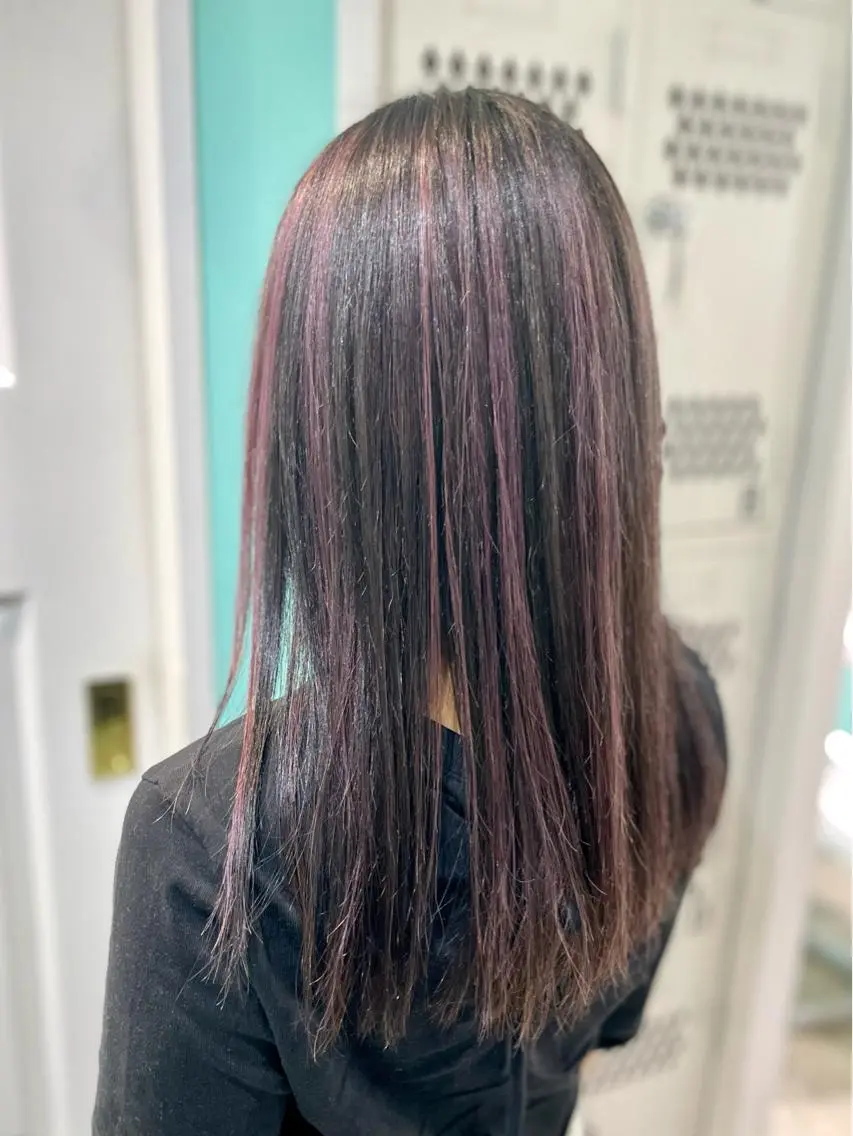 ロング ハイライト 原 千景のヘアスタイル