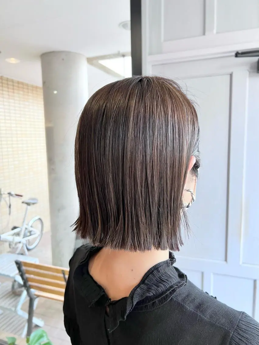 ミディアム カラー グレージュ ハイライトカラー ハイライト ヘアカラー トリートメント ツキダテ ユイのヘアスタイル