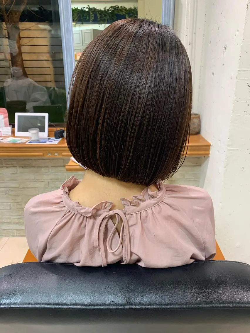 ショート 透明感ハイトーン🦄 キラ🌈のヘアスタイル