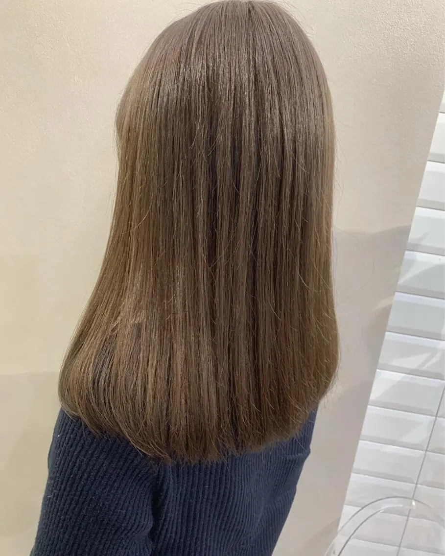 ロング カラー 透明感カラー グレージュ hubhair レイヤー/透明感のヘアスタイル