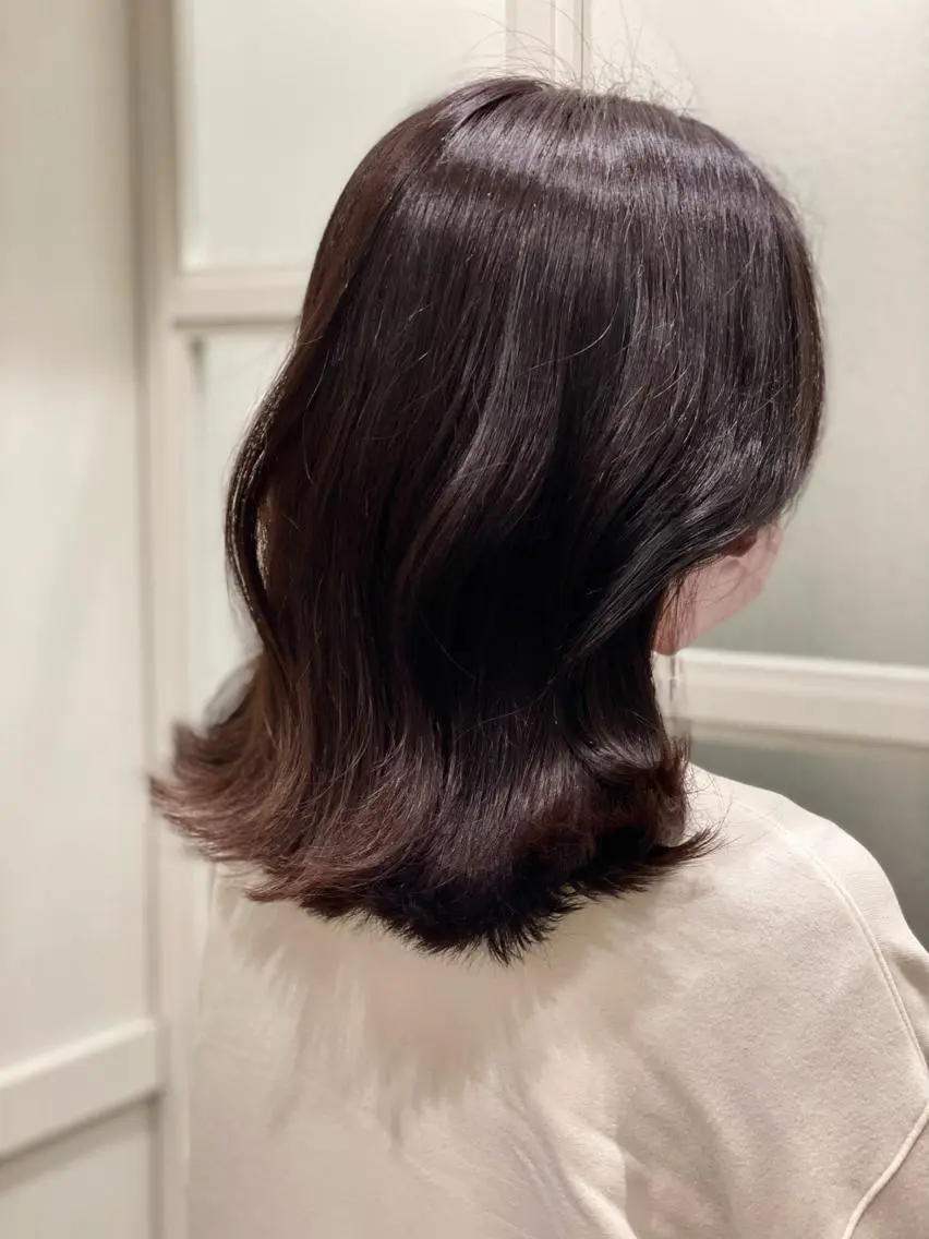 ミディアム カット ヘアカラー トリートメント Yuka ∥ 深層筋 ×睡眠改善ヘッドスパのヘアスタイル