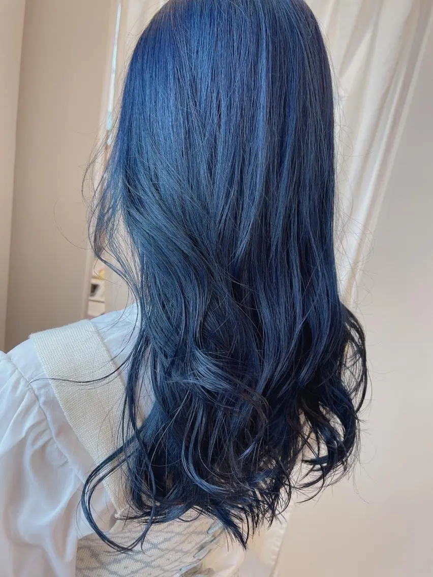 カラー ブルーカラー 透明感カラー 三村 桜生のヘアスタイル