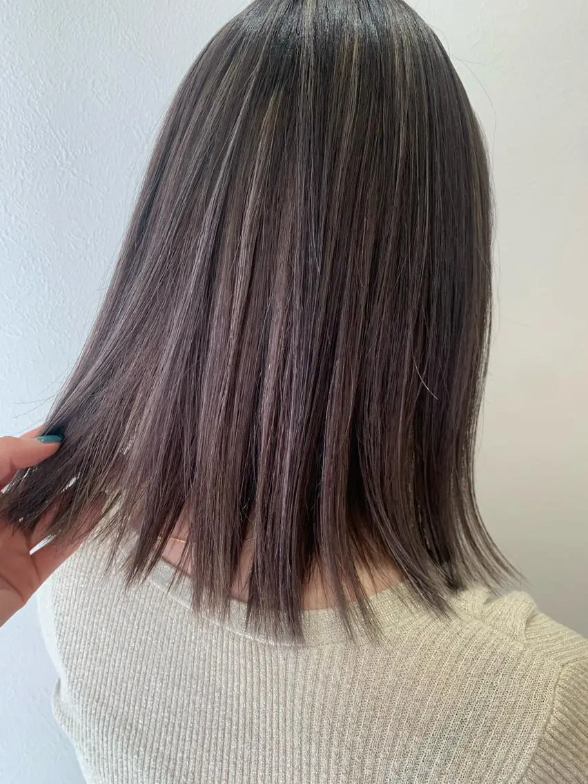 ミディアム カラー ブリーチ グレージュ ハイライトカラー ラベンダーカラー ラベンダーグレージュ カット ヘアカラー トリートメント hubhair レイヤー/透明感のヘアスタイル