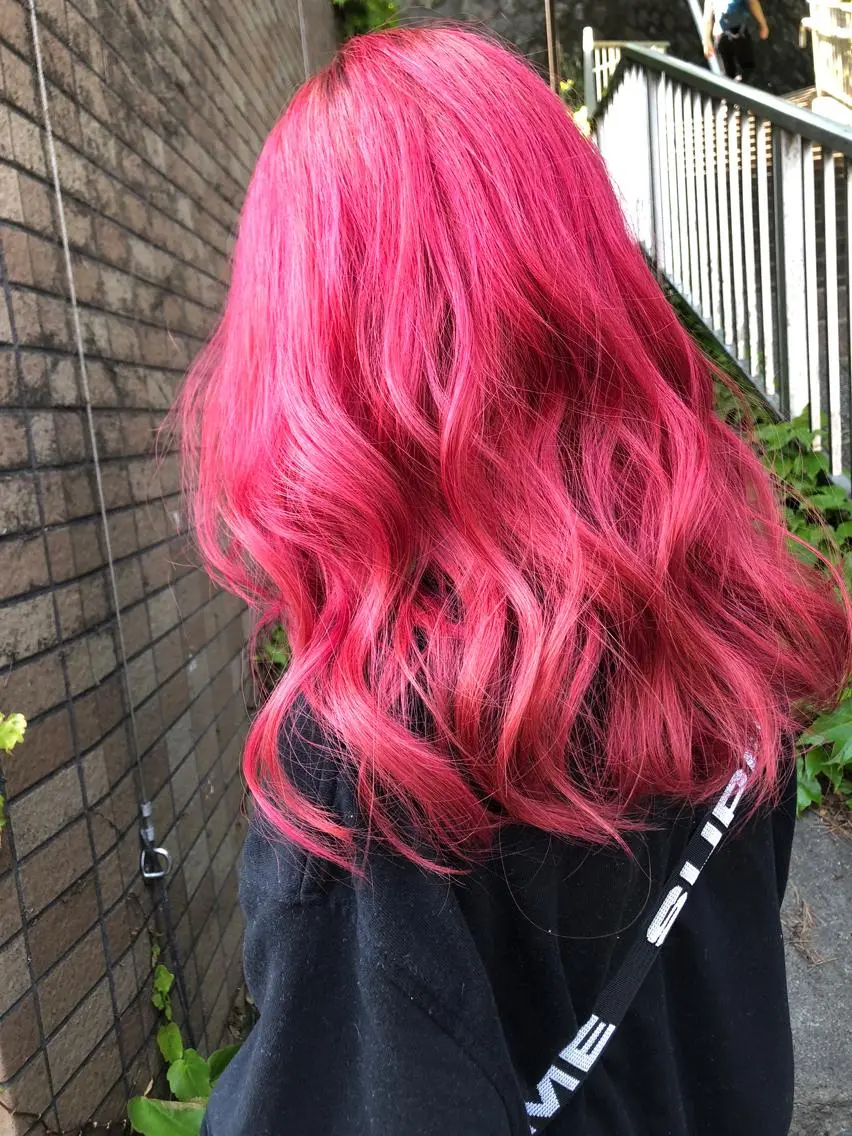 ミディアム アートディレクター ワダヒサノリのヘアスタイル