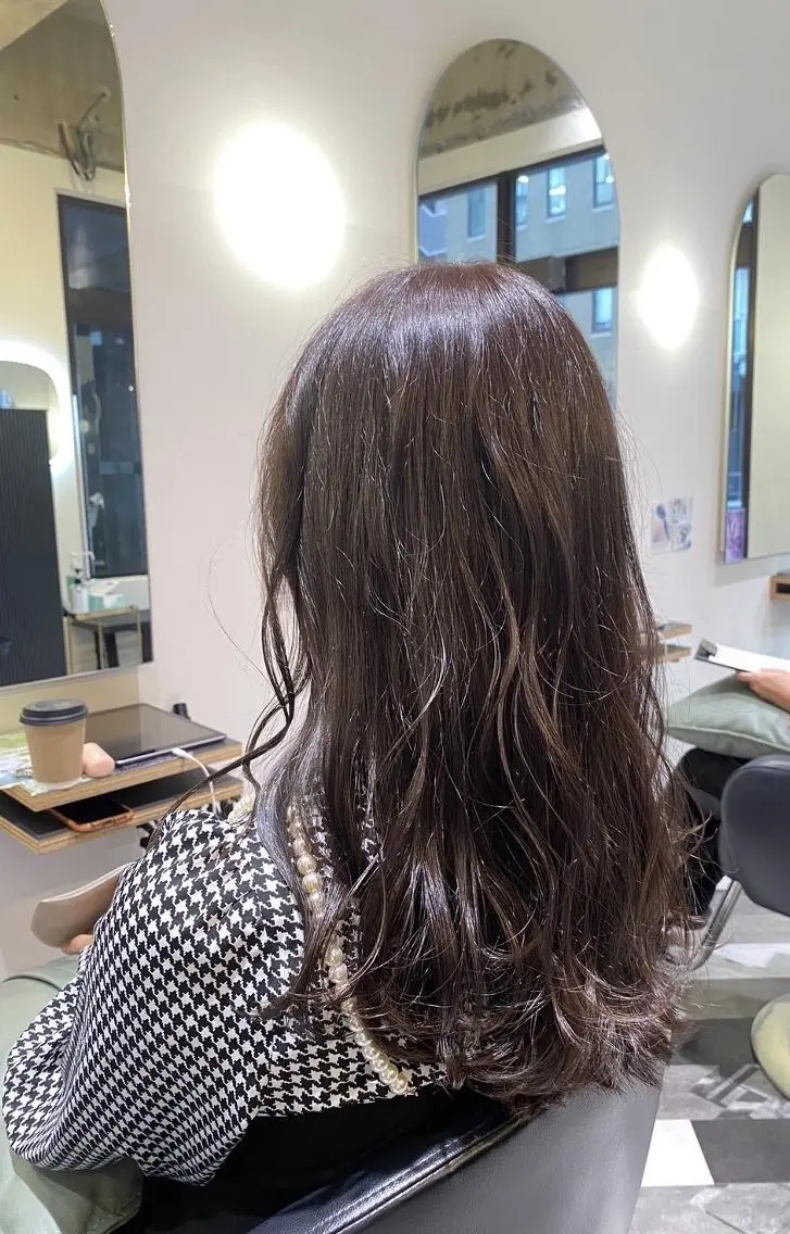 カラー ロング カット ヘアカラー トリートメント 似合わせカット 銀座/アライ カズヤのヘアスタイル