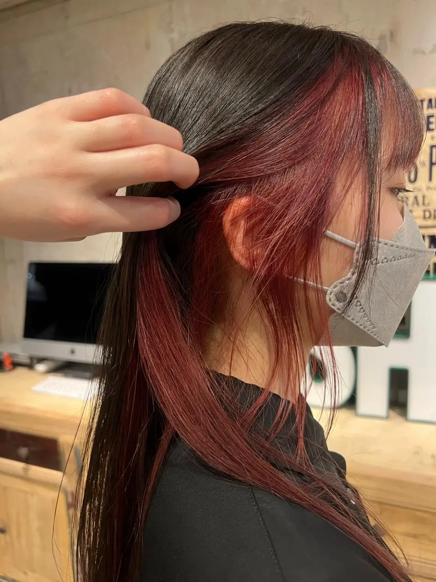 カラー momo /鍛冶屋町のヘアスタイル