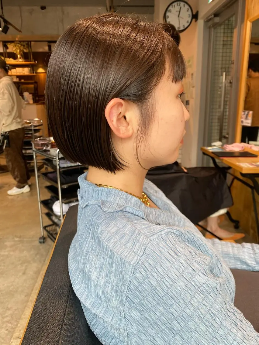 ショート ボブ レイヤー/大人ボブ| ワタナベ リョウカのヘアスタイル