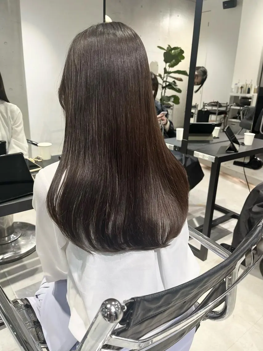 ロング カラー パーマ ヘアアレンジ カット ヘアカラー トリートメント 透明感/オリーブ/ グレージュ/YUKAのヘアスタイル