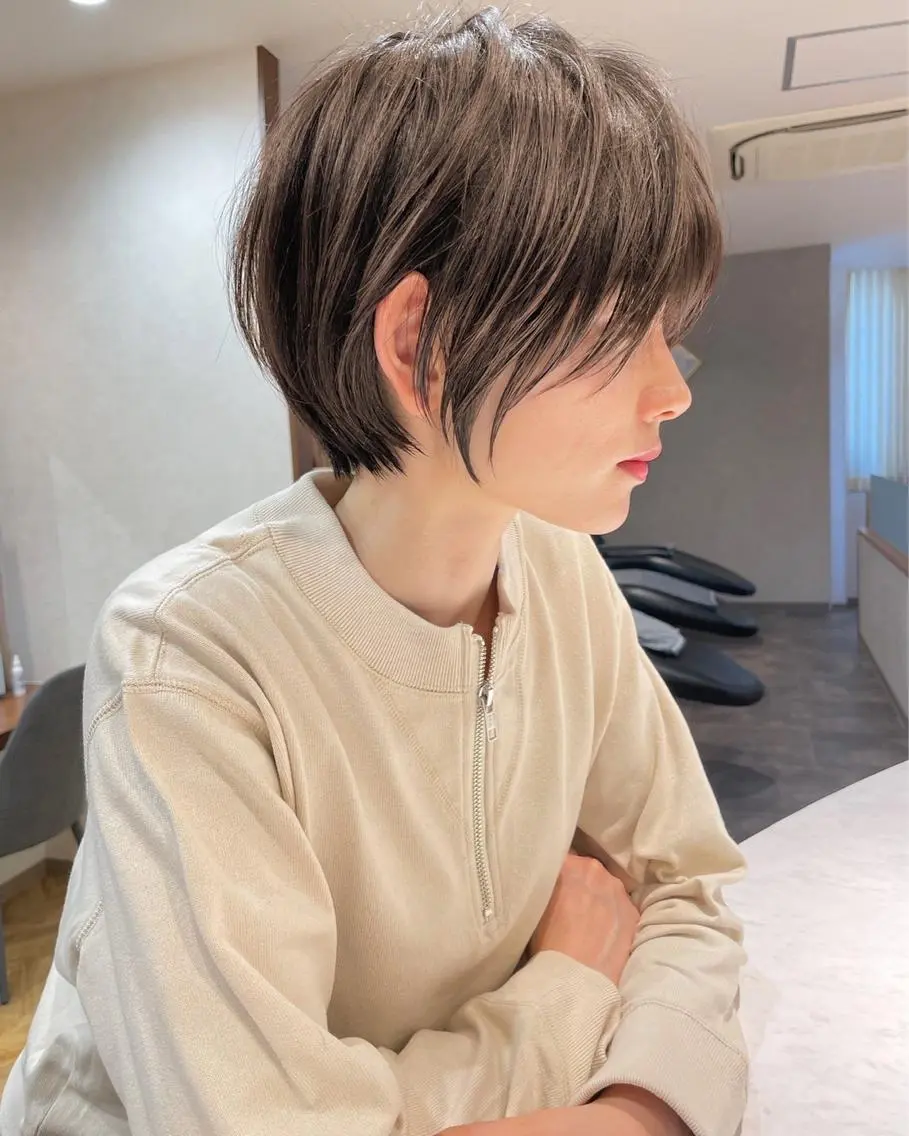 ショート カラー ショートボブ ブルーカラー ボブ 顔周りカット ショートヘア Aster 店長 れおんのヘアスタイル