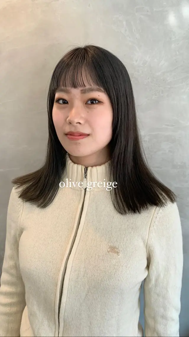 ロング カラー メンズ グレージュ オリーブグレージュ オリーブグレー ヘアカラー トリートメント 落合希 Olivebeigeのヘアスタイル