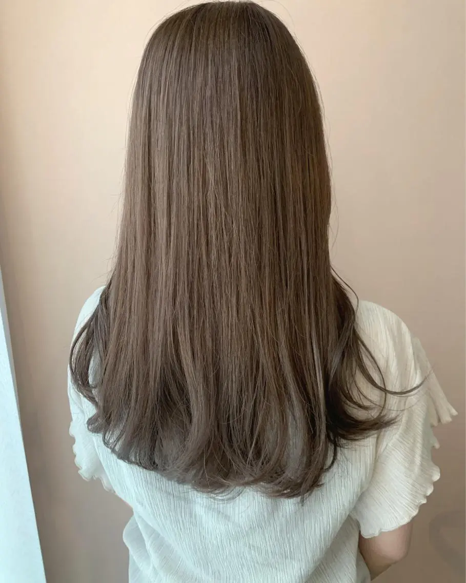 ロング カラー ベージュカラー シルバー シルバーベージュ hubhair レイヤー/透明感のヘアスタイル