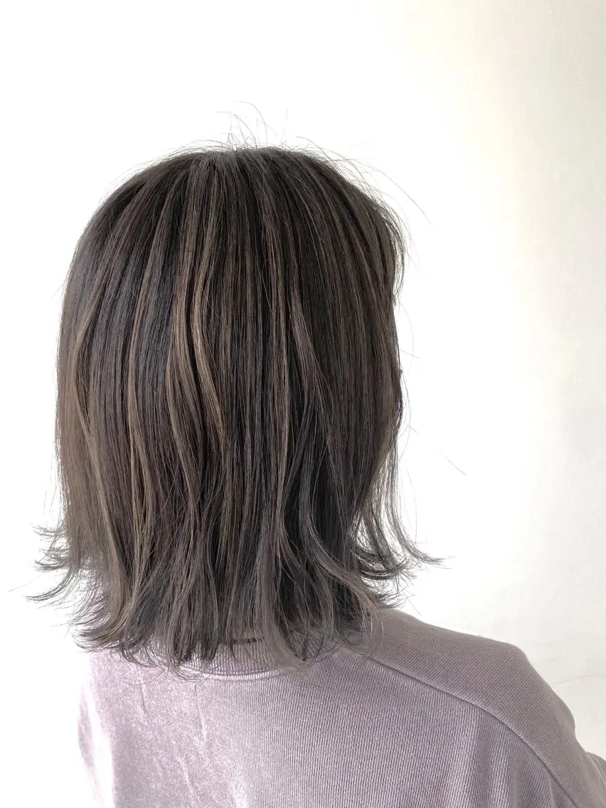 ミディアム カラー グレージュ ハイライトカラー ハイライト カット ヘアカラー トリートメント 谷合 貴志のヘアスタイル