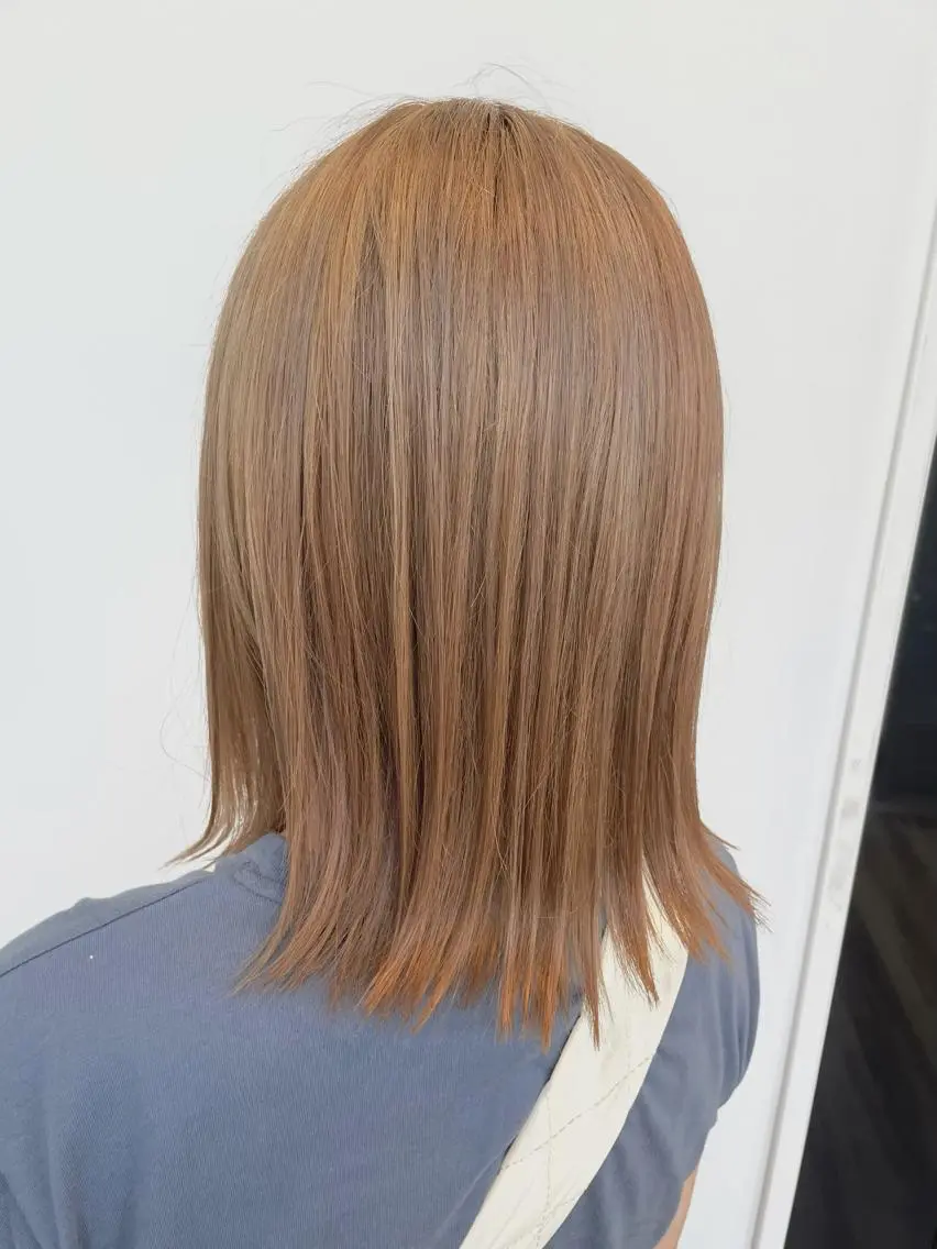 ミディアム カラー パーマ ヘアアレンジ ヘアカラー トリートメント ハイトーンカラー🤍 山下 優華のヘアスタイル