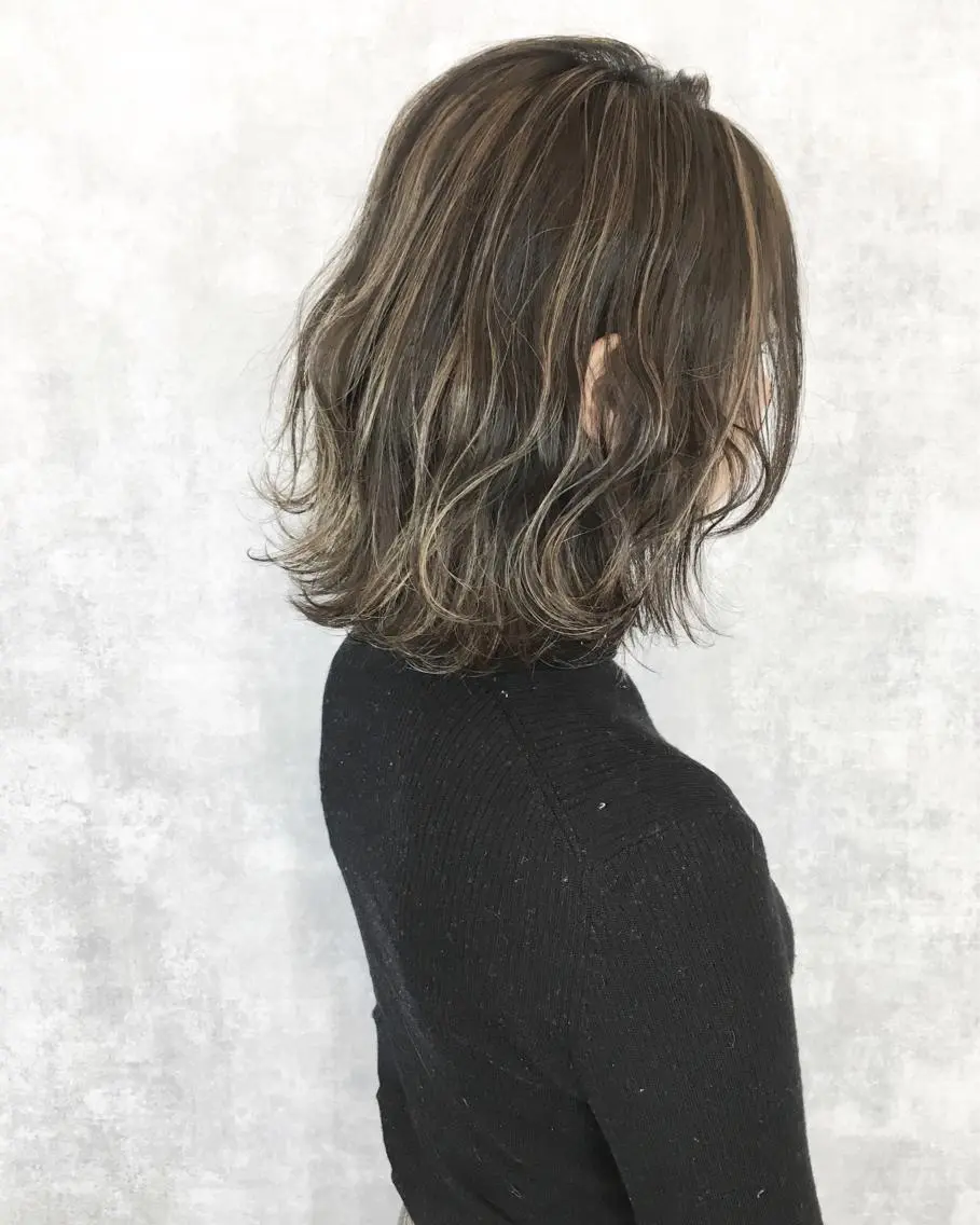 ミディアム カラー ハイライトカラー ハイライト レイヤーカット BLend 渋谷のヘアスタイル