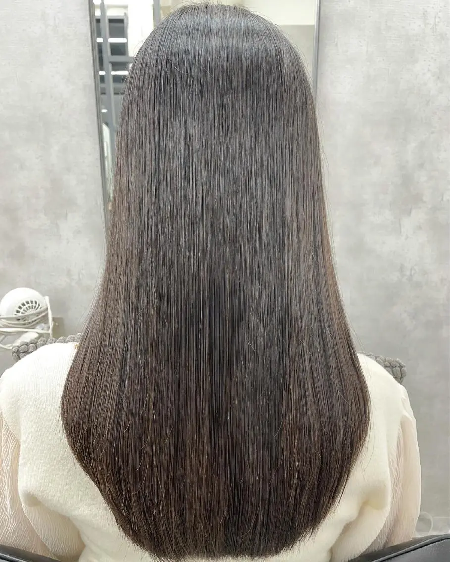 ロング 梅雨対策すぐ巻ける ☔️縮毛矯正勝倉　麗のヘアスタイル