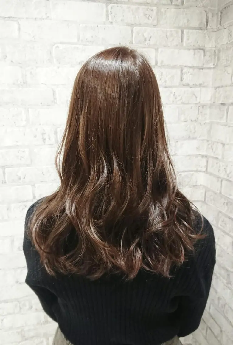 セミロング カラー ヘアアレンジ アッシュ アッシュグレー ハイライトカラー ハイライト カット ヘアカラー トリートメント 秋山 幸太のヘアスタイル