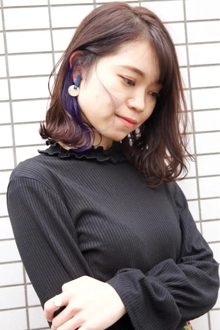 ミディアム カラー fio マナミのヘアスタイル