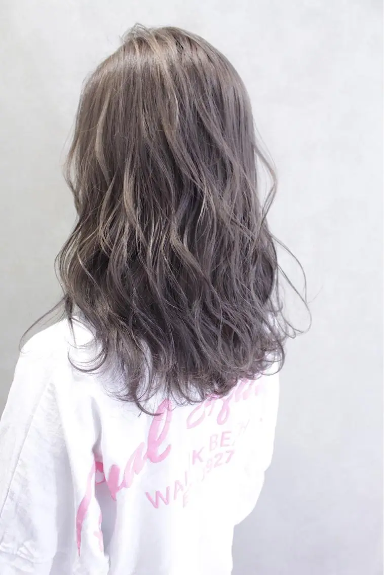 セミロング カラー ヘアアレンジ ヘアカラー トリートメント lani ブリーチ /ダブルカラーのヘアスタイル
