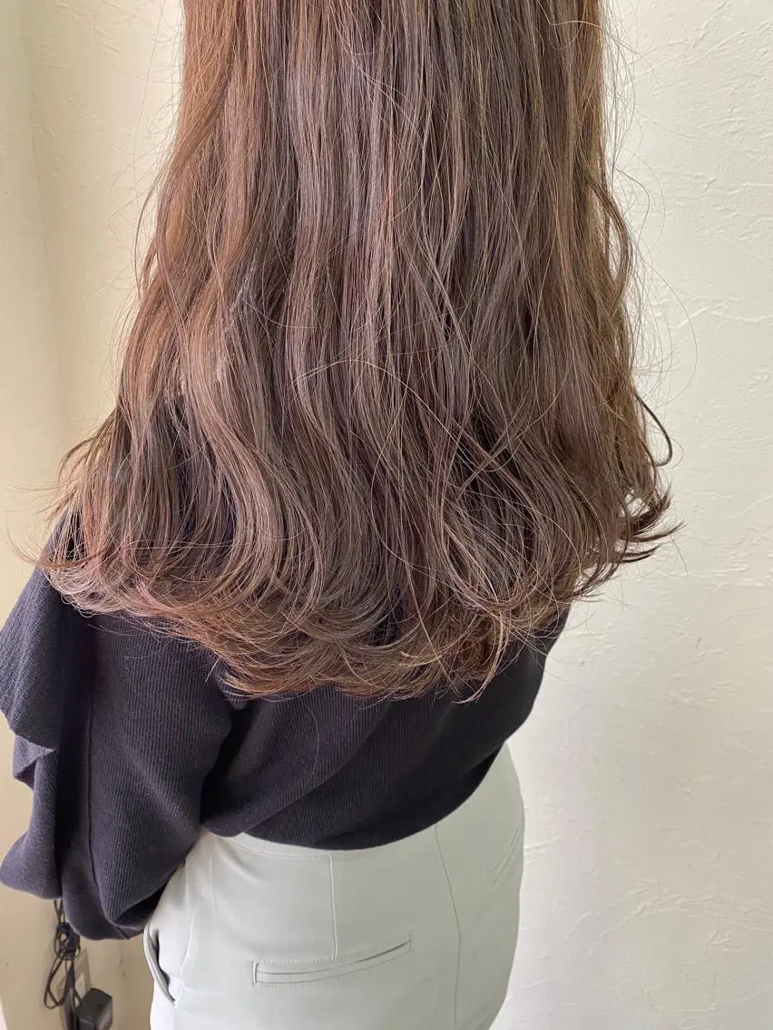 ロング カラー ハイライトカラー ハイライト カット ヘアカラー トリートメント ENIF ヤマグチアツコのヘアスタイル
