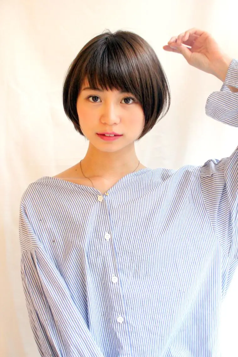 ショート カラー 羽田 ひろむのヘアスタイル