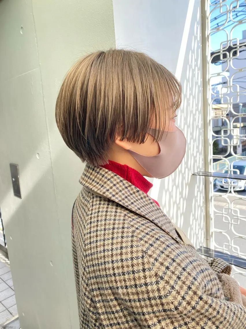 ショート カラー ヘアカラー 進 詩織のヘアスタイル