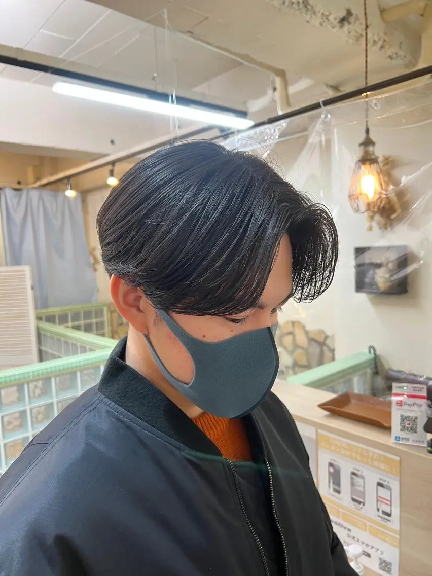 ミディアム パーマ メンズ センターパート カット ヘッドスパ メンズカットパーマ ✂️ JOYAのヘアスタイル