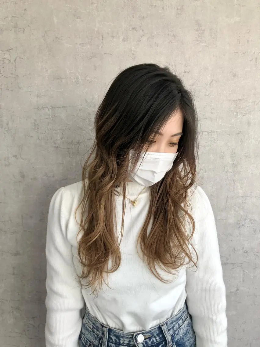ロング カラー ヘアアレンジ ネイル マツエク・マツパ アディクシーカラー バレイヤージュ ミストバング ベージュカラー ブリーチ エビスザキレン/メン ズ/心斎橋🌳のヘアスタイル