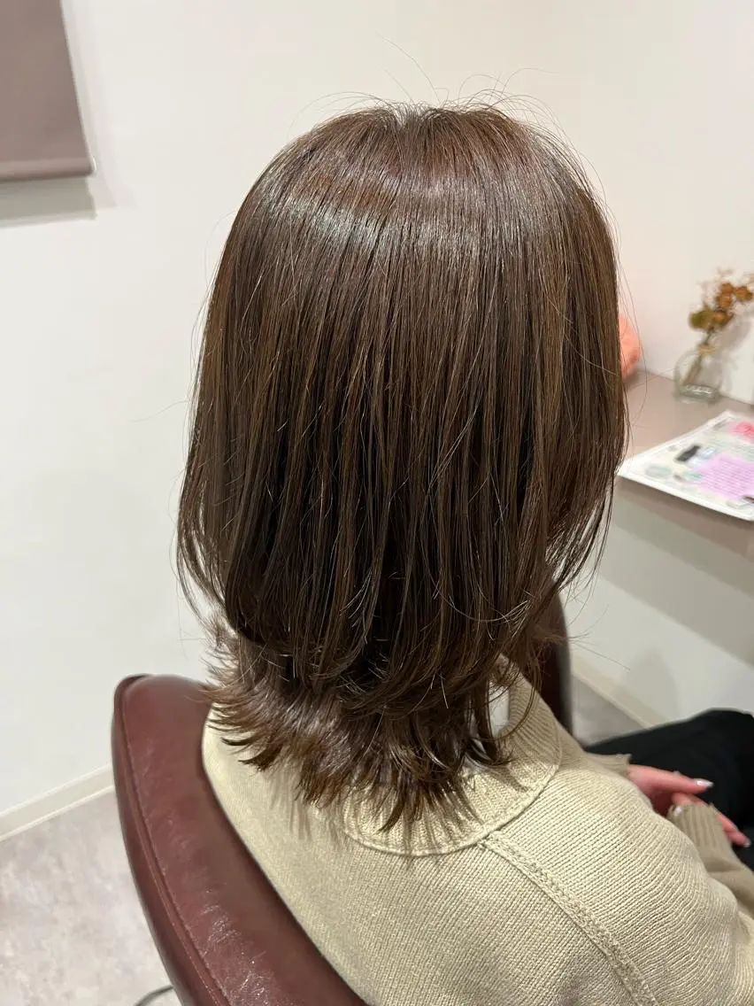 ミディアム カット ヘアカラー 井上 美春のヘアスタイル