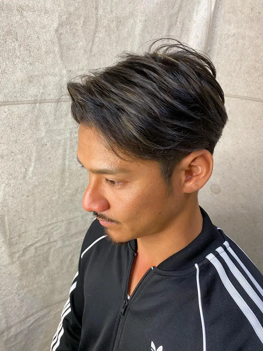 ショート メンズ カット ヘアカラー 長濱 俊のヘアスタイル