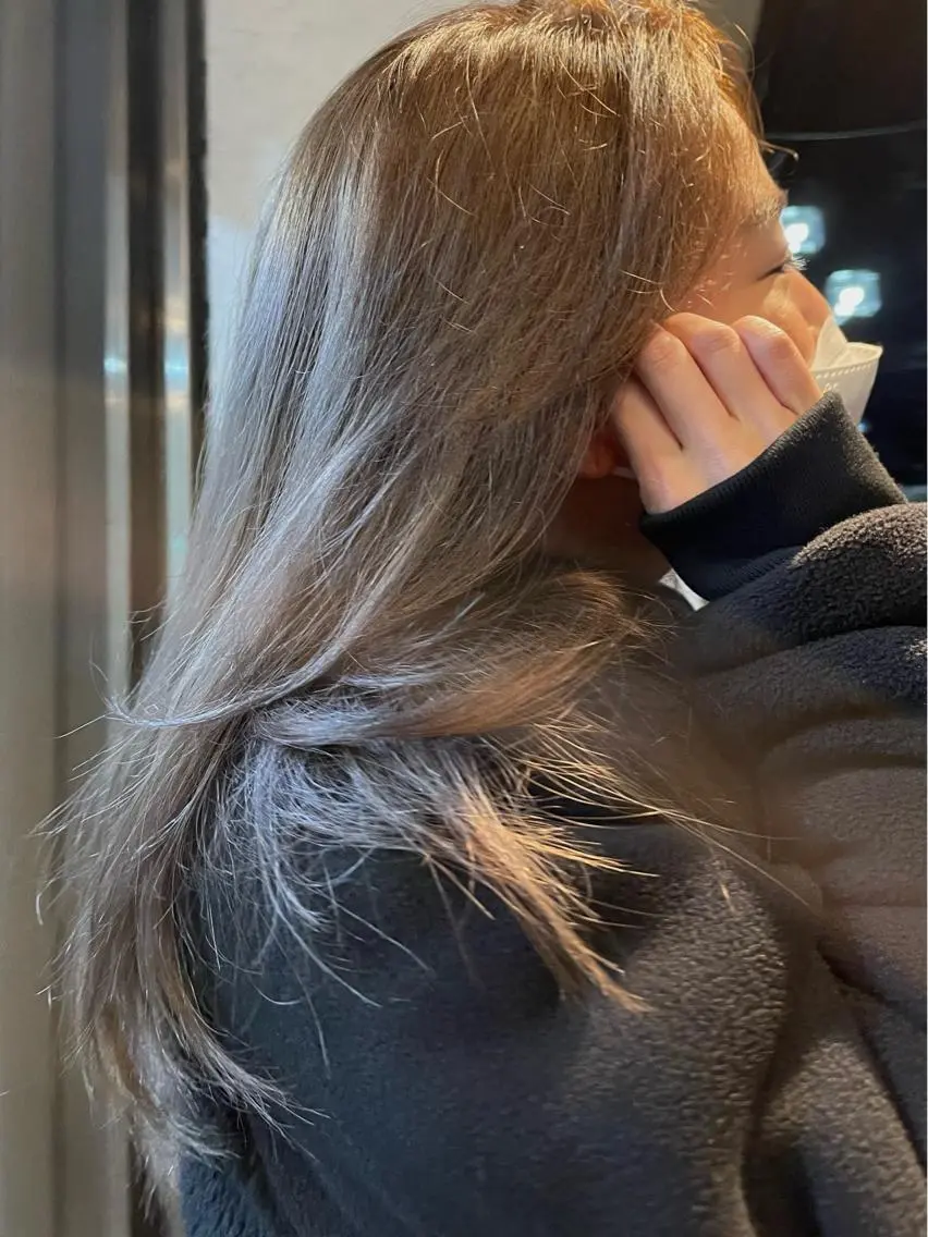 ロング カラー ヘアカラー KYOKA .のヘアスタイル