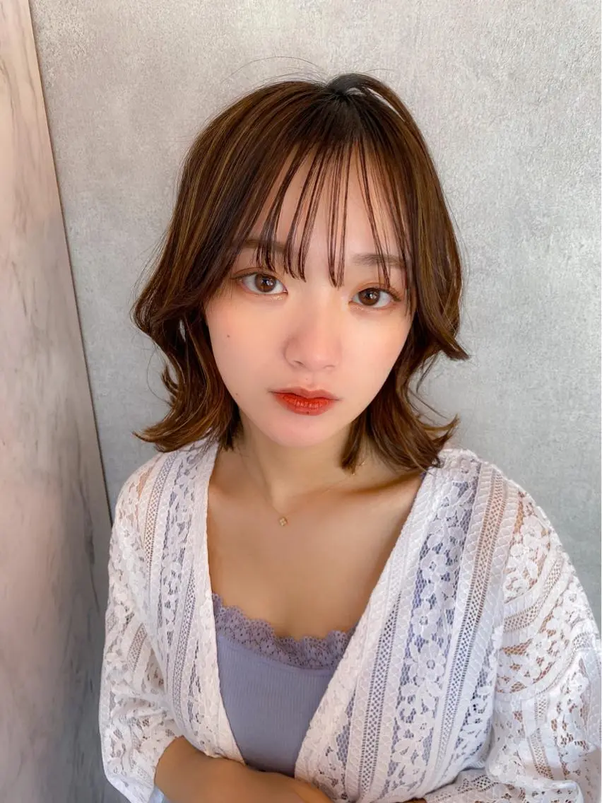 ミディアム カラー シールエクステ ミディアムパーマ バレイヤージュ ブリーチ ケアブリーチ ヘアカラー トリートメント 新宿/韓国風レイヤー 髪質改善/渋谷直樹のヘアスタイル