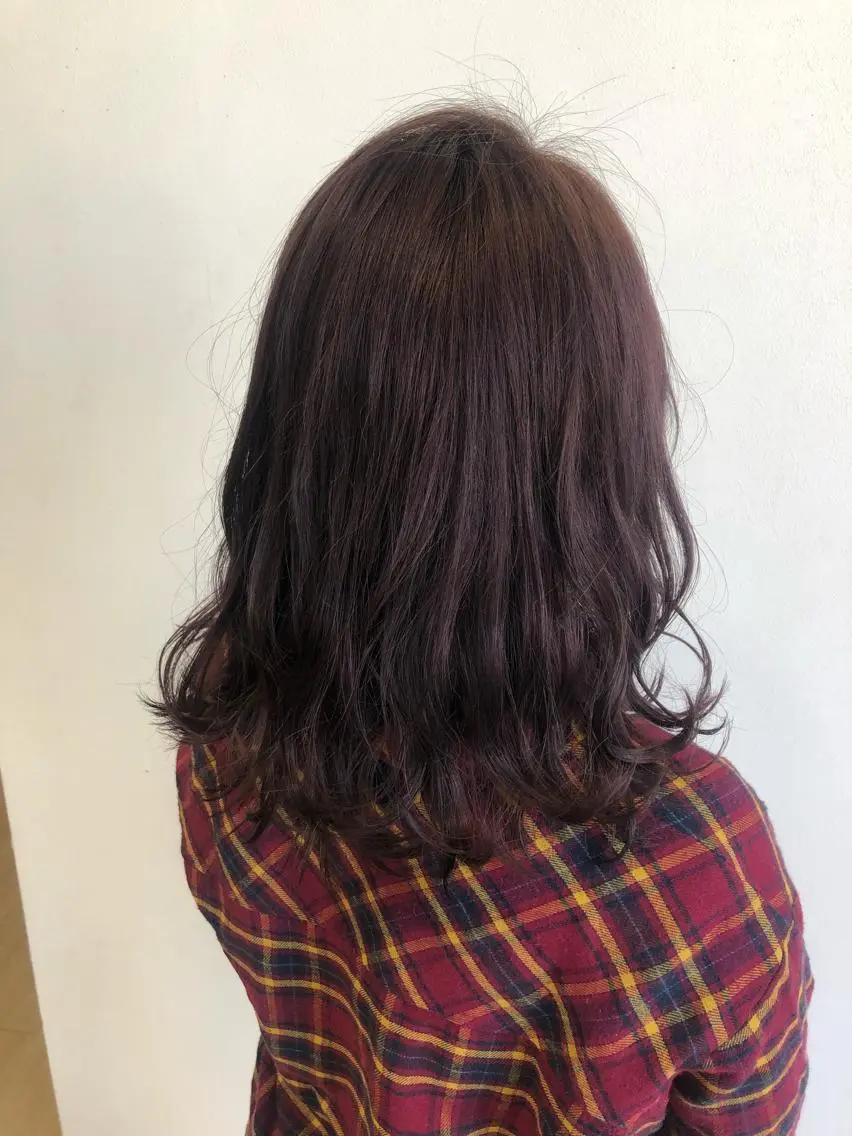 セミロング カラー 足立 小百合のヘアスタイル