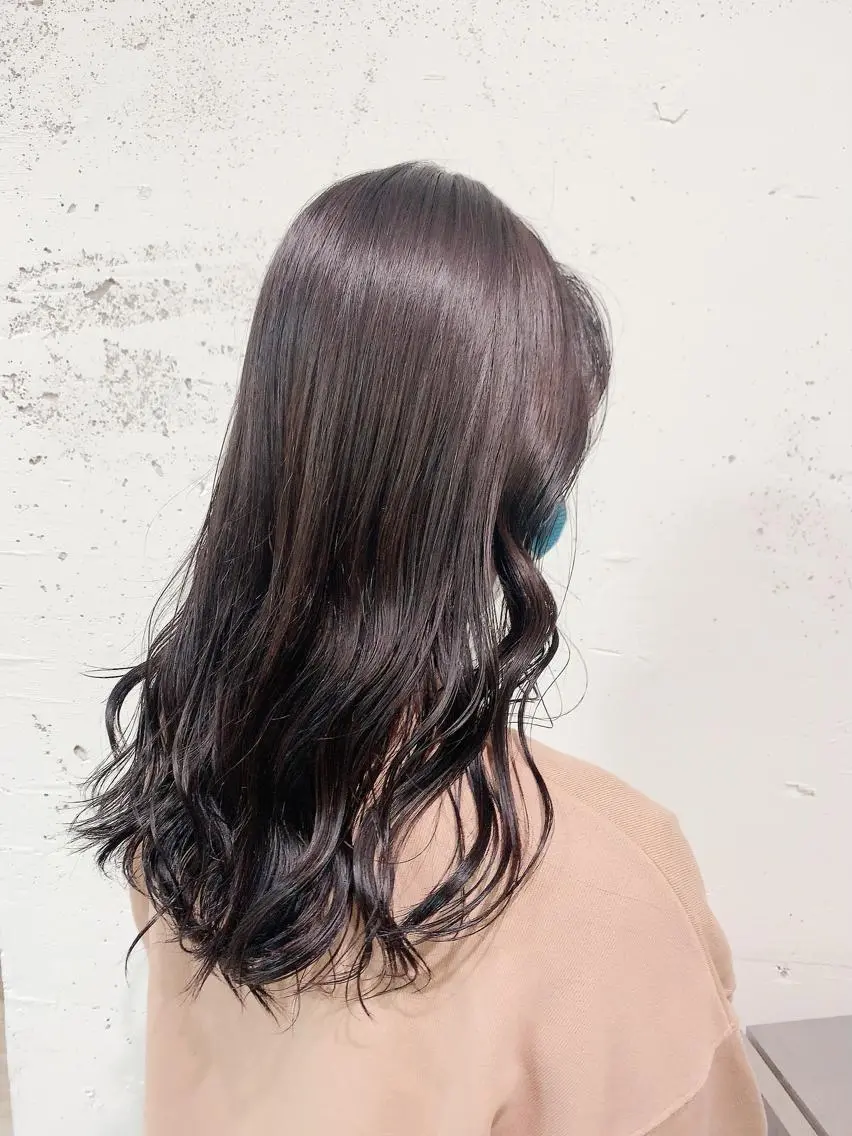 ロング カラー 透明感ハイトーン🦄 キラ🌈のヘアスタイル