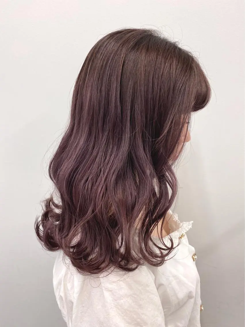 ミディアム カラー グレージュ インナーカラー ラベンダーカラー ラベンダーグレージュ ラベンダーグレー Unami MIHA☘️*゜のヘアスタイル