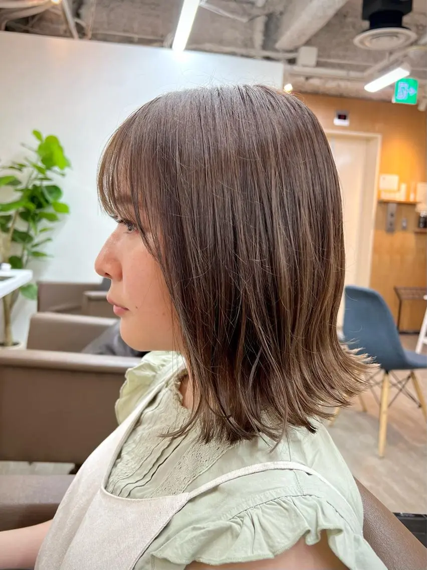 ミディアム カラー ベージュカラー ブリーチ ブリーチなしカラー 透明感カラー/ イルミナカラーヒロキのヘアスタイル
