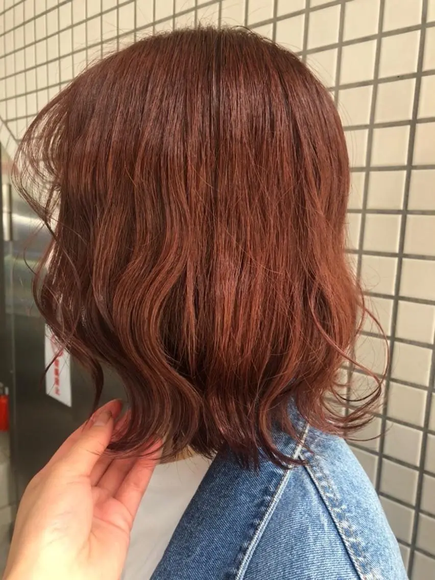 ミディアム 🐩透明感ミルクティ ーピンクニイナ🐩のヘアスタイル