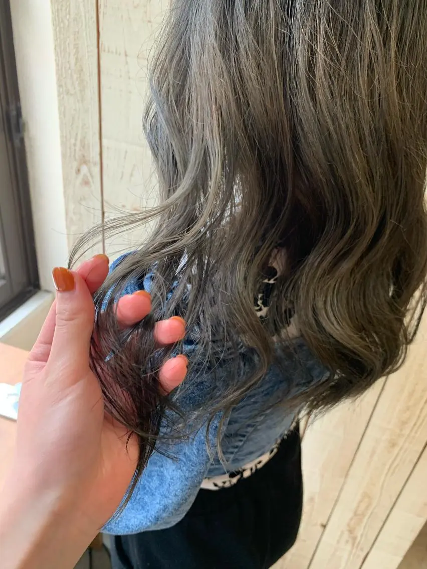 ロング カラー ベージュカラー ヘアカラー トリートメント Topstylist HARUのヘアスタイル