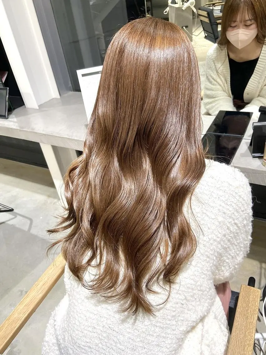 ロング 佐藤彩野/艶カラー /透明感カラーのヘアスタイル