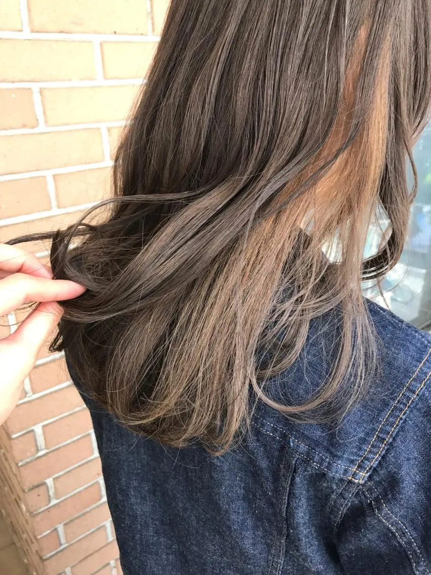 ロング カラー パーマ ヘアアレンジ マツエク・マツパ ハイトーンカラー サロンドミルク 渋谷高比良のヘアスタイル