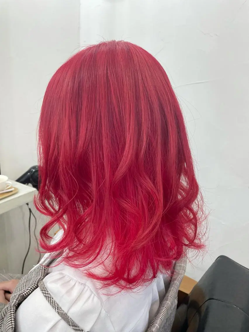 ミディアム 青木 優歩のヘアスタイル
