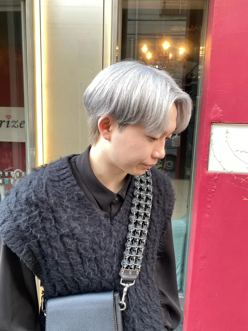 ショート メンズ グレージュ達人/赤み 消し/ブリーチ/岩崎のヘアスタイル