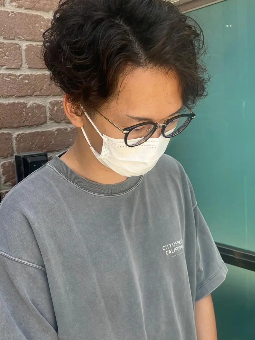 ショート カラー パーマ メンズ メンズパーマ ブラウンカラー ケアカラー 透明感カラー ピンクカラー 久木原 ゆりのヘアスタイル