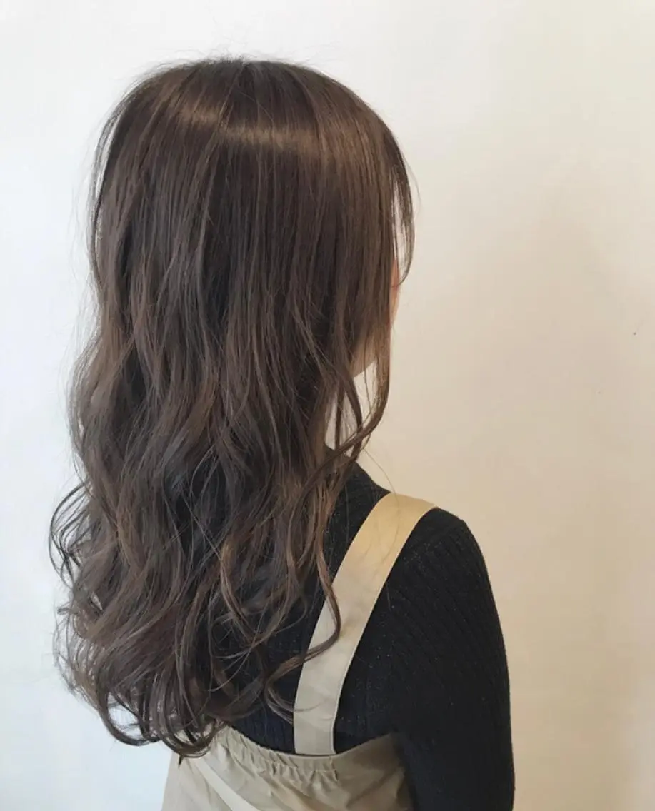 ロング カラー ベージュカラー ボルドーカラー mayo 🐄🌈のヘアスタイル